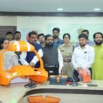 जिल्ह्यात समुद्रकिनाऱ्यांच्या सुरक्षेसाठी रिमोट ऑपरेटेड लाईफ बोया उपलब्ध